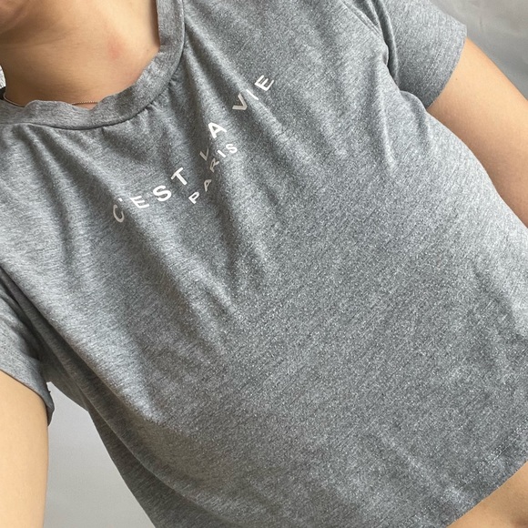 Ce’st La VieGrey Tee - Picture 2 of 3